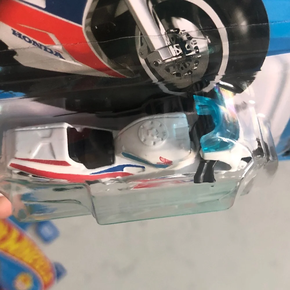 Mattel Hot Wheels Honda VFR750R Toy Motorcycle